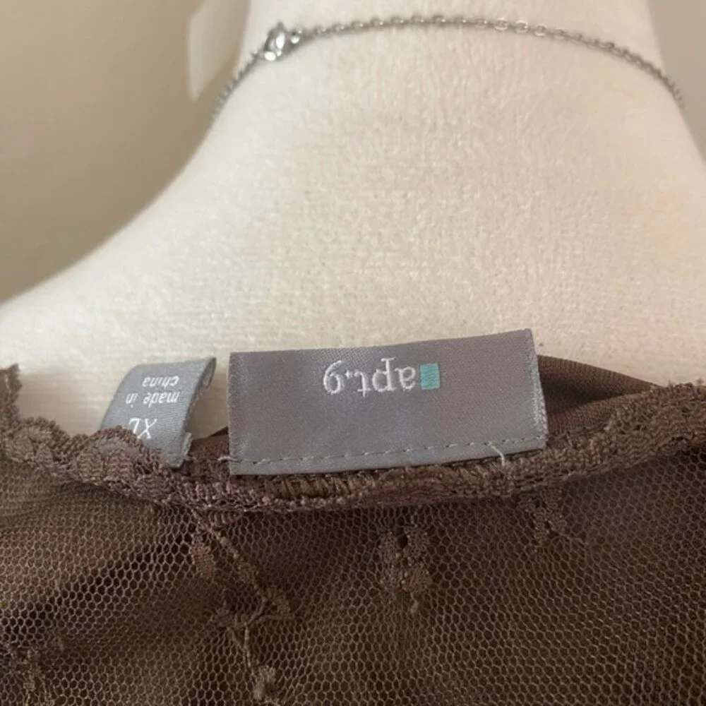 Brown Lace Button-Up Top - Picture 6 of 6